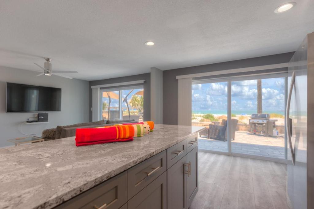 Sea La Vie Beach Oceanfront Patio Pet Friendly Jacksonville Beach Extérieur photo